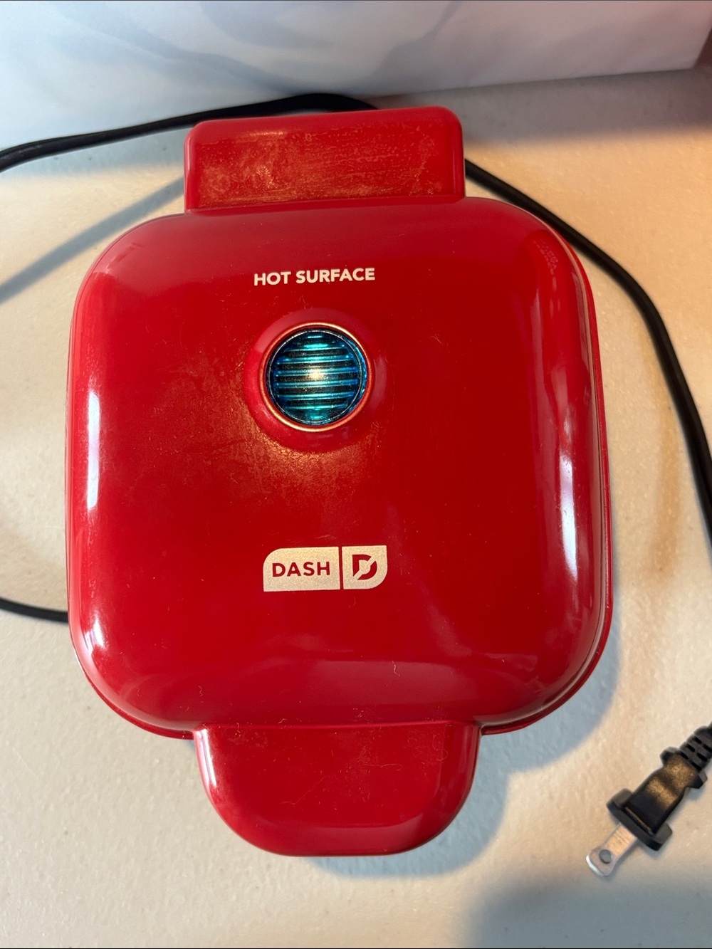 NWOT-Dash Express Pocket Sandwich Maker-Red, White, & Blue